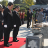 ◇韓国・国立顕忠院に献花する野田総理