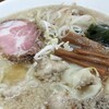 背脂スープのワンタン麺だと!?「宝来」