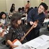 音楽教諭ら三味線演奏法学ぶ　徳島市で３０人