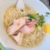 塩生姜らー麺専門店 MANNISH 淡路町本店｜淡路町｜しみじみ鶏生姜。最後まで飲んじゃうスープ、ほろっと鶏チャーシュー