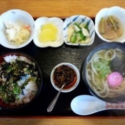 かよさん 比内地鶏たまごうどん手作り料理