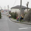 登校の風景：傘は差さずに到着