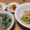 蒸し鶏をネギソースで、牡蠣のみぞれ椀と