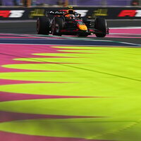 F1村