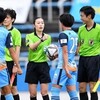 美人すぎるサッカー審判員、山下良美さん