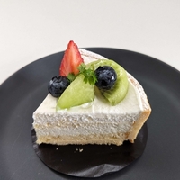 【シャトレーゼ】2024年4月19日から季節限定で発売「アンデスメロンのレアチーズタルト」を食べた感想