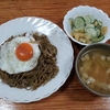 玉子とキャベツだけの焼き蕎麦とポテトサラダ