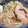 ラーメンほうとく春日山本店「塩もやしラーメン」は山を崩しながら様々な味わい方が可能