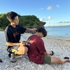 沖縄の海で髪を切る高校生 #Shorts