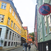 コペンハーゲン中心部の建物、彩にあふれるモダンデザインが魅力＆「～で有名である」を英語で言うと？
