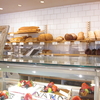 〈Breka Bakery & Cafe 〉［カナダ］