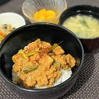 5月9日 厚揚げのそぼろ丼を提供します！！