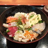 岡山のリーズナブル海鮮丼「魚々市」
