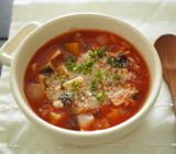 夏野菜で加齢臭も撃退！？レンジで6分「夏野菜ミネストローネ」【火を使わないレシピ】