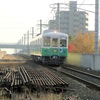 瓦町駅に回送される「ポコでん」を撮影