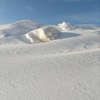 除雪した雪の高いところに布団が埋まってて驚く