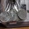100円玉と500円玉