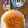 柔らかいパンの朝食