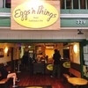【人気】ハワイで食べる！ロコモコとモッチモチ・パンケーキの人気店【エッグスンシングス】