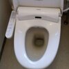 名古屋市北区　トイレ　水の流れる量がおかしい　タンクの中の部品交換