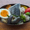 自分のお弁当作り、焼き魚など日頃なかなか食べないものも楽しめます