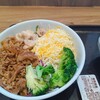731【店員さんからの一言がツボ】吉野家「チーズ牛サラダ」温玉あります、って言われた話。
