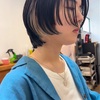 【ベージュのインナーカラー × 顔まわりカット】で洗練オトナヘア