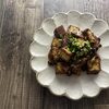 厚揚げときのこの赤味噌炒め