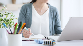 社会人が勉強するメリットは？効率的な勉強方法と続けるためのコツを解説