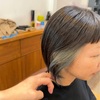 さりげないオシャレヘアカラーデザイン【ネイビーアッシュのイヤリングカラー】