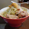 ラーメン ゼンゼン - 2025年初ラーメン。ハリボー申請により、噛み切った断面からは白い生の小麦が見える、ゴワワシボキボキのスーパードS麺にて顎疲れ。この尖った仕様こそが求めていたもの。二郎ほどの多幸感には届かずとも、この日の限られた選択肢としてはあり。