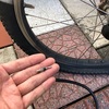 自転車のタイヤに空気を入れてもすぐ抜ける時は虫ゴムをチェック