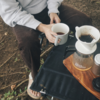 キャンプ場で本格的なコーヒーを淹れる方法