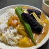 玄米粉の甘酒カレー、夏野菜トッピング。