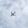 都心の空を飛ぶ飛行機と後悔しない人生。