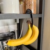 100円の「テーブル用バッグハンガー」をバナナホルダーとして活用【100均日記】