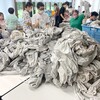 作業着の山、分別など　ホスタ