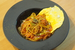 【缶詰料理王】「やきとり たれ味」缶詰を使ったパスタレシピ「たれ味ナポリタン」の作り方