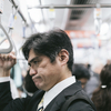 ［ま］電車でぐいぐい押してくる人なんなのって悶々としつつプロテインが美味しく感じる秋 @kun_maa