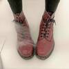 Let's take a bath together! How to get used to soft Dr. Martens for avoid painful blisters.