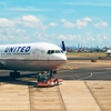 ドラマチックな空港。沖縄便に走る修学旅行生とアメリカで置いてかれた私。