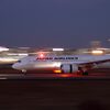 飛行機(JAL)到着｜“夜”感？ 視認性？