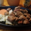 【那覇ランチ】商店街のステーキ屋さんで昼ビールとサイコロステーキ