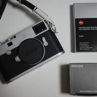 40mmの外付けファインダーが必要だったり、マグニファイヤーのネジが必要だったりでLeica M10-P環境を強化です！