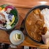 福岡県福岡市「三日月食堂」農家直営のカレーとサラダの専門店