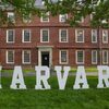 米国政府がハーバード大学との残りの財務契約をすべて破棄する意向を示したことを受け、火曜日にハーバード大学の学生らが抗議　　中国共産党　学術の名を借りた浸透の現実