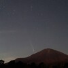 紫金山・アトラス彗星と富士山のツーショット(2024/10/20)