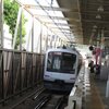東急　5050系・新幹線ラッピング、乗ると撮れない