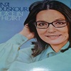 NANA MOUSKOURI “ロング・ディズ・ダイイング”