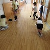 １・２年＋６年生：そうじの時間